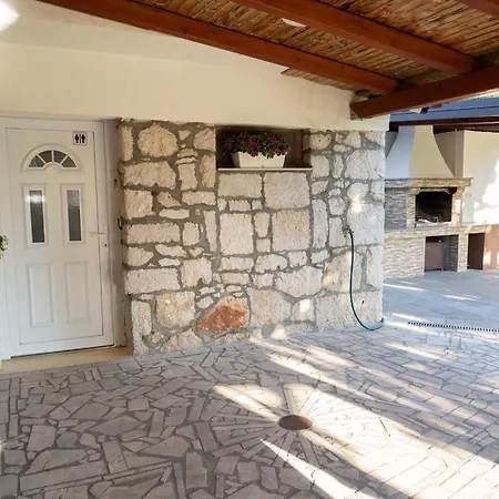 Villa Kuca Za Odmor Kamena With Pool, Jacuzzi & Sauna *