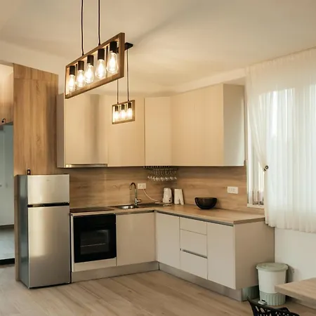 Kamena With Pool, Jacuzzi & Sauna