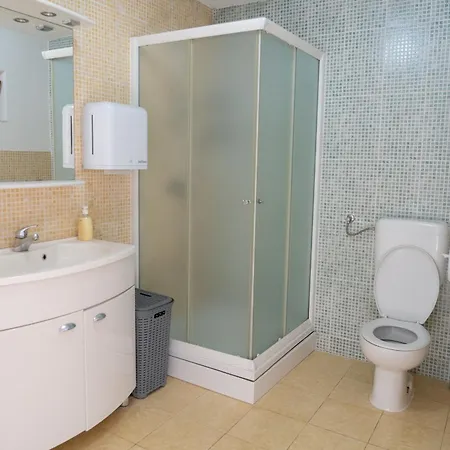 Villa Kuca Za Odmor Kamena With Pool, Jacuzzi & Sauna *