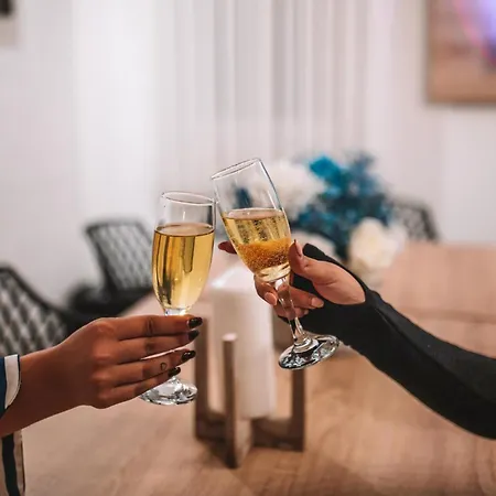 Kamena With Pool, Jacuzzi & Sauna Βίλα *