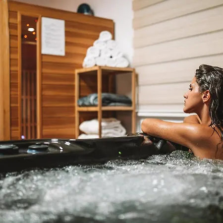 Kuca Za Odmor Kamena With Pool, Jacuzzi & Sauna Villa *